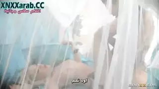 كيندرا سندرلاند تأخذ قضيب سادي في مهبلها الضيق