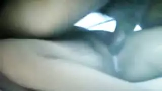 مراهقة آسيوية ساخنة ببطن مسطحة تمارس الجنس بلعبة مهبلية