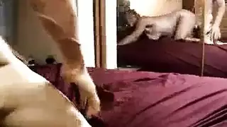 سكس ينيك لم جات من بره والمطره طمتر وينيكه وهي نامه ابنه الصغير