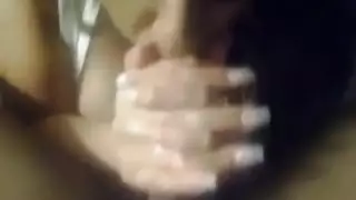 علاقة جنسية جماعية بين بنات: شرج وديلدو في المصنع