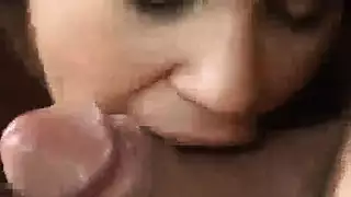 ليلة زفاف جماعية: لحس كس عنيف ومص عميق للزب