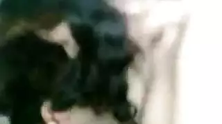 فيلم إباحي هندي: مداعبة ساخنة تؤدي إلى جنس صريح