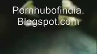 العاهرة الجزائرية الجامحة تحب حركة القضيب الكبير