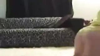 شريط جنسي للهواة: أم عربية ناضجة تلعب بثدييها الضخمين