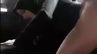 متعة ديسي محرمة: سكس هاردكور مع عربيات محجبات