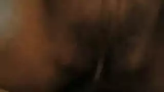 ضرب فتحتها المتسعة من الخلف