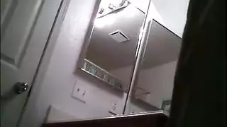 فتيات منقبات يمصّن القضيب ويأخذن السائل المنوي على الوجه