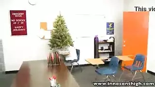 تحرش في المعلمة
