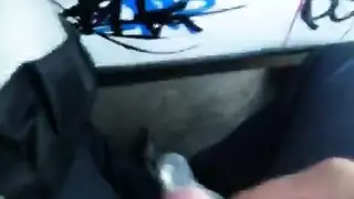 خيال جنسي في مقعد الحافلة: استمناء وفرك على راكبة مثيرة