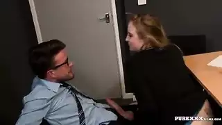 كاميرا خفية على الشاطئ: متلصص يصور عراة هواة و جنس علني