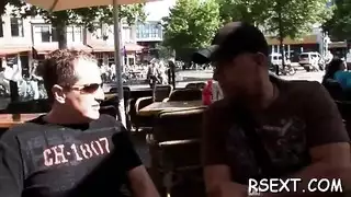 أول مرة لعق لسان على دهنية ممتلئة