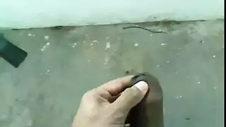 تدليك قضيب علاني ورذاذ منوي بحضور مشاهدة أنثى