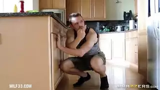 أفا أدمز مترجم تخون زوجها مع صديقه