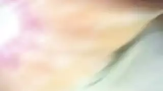 أم سمراء تتعرض للقذف بقوة من قبل فتاة مثلية في عقاب مهين للفرج