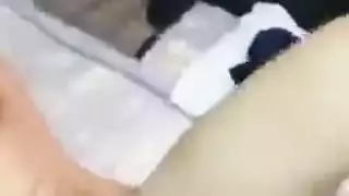 فتاة مصرية ساخنة تأخذ قضيبًا قاسيًا في شقتها – إكس إكس إكس عربي