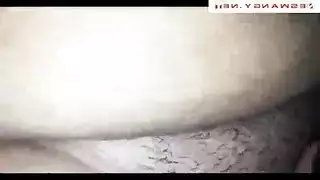 عنتيل ماسك شرموطة بيضا وعمال يدقها في كسها الاحمر