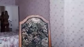 موعد مزدوج للمراهق الشهواني يتحول إلى أوgy جنسي صريح