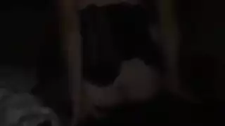 مشردات قذرات تمص بعمق وتُملأ بالسائل المنوي