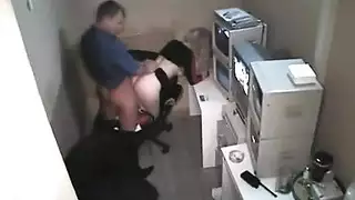 اغتصاب ومحاولت الهروب لكن ينيك بشده
