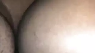 نكاح كس باكر: حركة إفطار جنسية صريحة