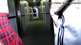 حارقات إسبانيات يقمن بمص القضيب ويتلقين السائل المنوي على وجوههن