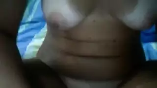 مراهقة تركية بريئة تتوق لجماع شرجي قاسٍ