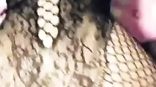 إغراء رداء النوم الفاجر يؤدي إلى جنس شرجي فاحش مع المُدرّس