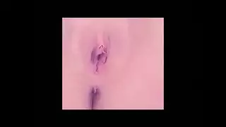 مراهقان يلهوان على قضيب رجل مثار واحد