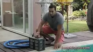 شقراء المكتب المشاغبة تنكح في جوارب بعد ساعات العمل