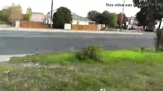 السكرتيرة المشاغبة تأخذ قضيبين في مرة واحدة في مثلث جنسي خشن مع كبار السن