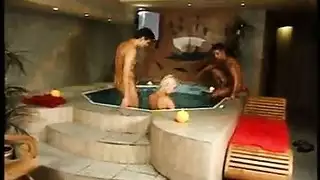 تجميع لمص القضيب والقذف للمتحولين