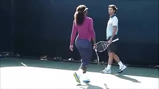 الطيز الكبيرة والصدر الكبير والغنيمة الكبيرة يتم تدميرها بقوة