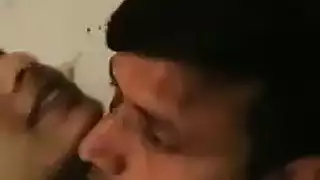 مدرسة مثيرة تحصل على جماع شرجي عميق