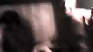  وجه بريء، أيدٍ خبيرة: درس في الوصول للنشوة منفردة