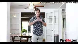 الاخ غير الشقيق يستغل الظروف سكس اخوات مترجم