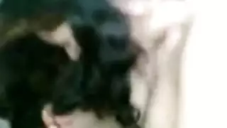 بورنو بوليوود: قبلة مثيرة تؤدي إلى إيلاج عميق