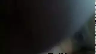 شريط جنس هاوي: المرة الأولى لمراهقة عربية أمام الكاميرا