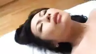 الام المثيرة وطالباتها