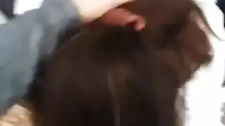 هاوية سورية تختنق على قضيب ضخم في مقطع إكس إكس إكس