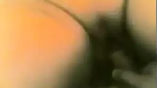 أنجي الفاجرة تحصل على مهبلها المبتل مدمرًا من قبل الفحل زبير