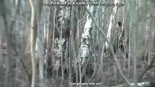 جماع غابة صريح مع سمراء ذات حلمات كبيرة