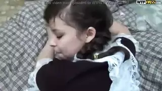 فتاة سعودية تأخذه بعمق من الخلف