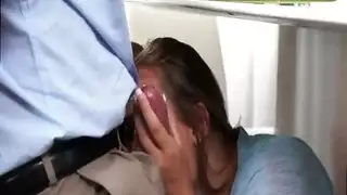 إكس إكس إكس روسي فاخر: عارضة رائعة تُنادى بغباء