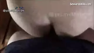 أخت زوجية تعلم أخاها كيف يمارس الجنس مثل نجم إباحي