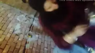 ولد شقي وعروسته النشطة في مداعبة إباحية صريحة