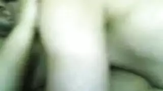 أشرطة جنس عربية: جلسات نيك ساخنة مع تركيز على الأثداء
