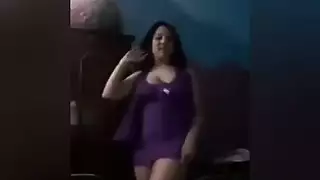 فتلة خليجية مقابل فتلة مصرية: مواجهة رقص بطني إباحية