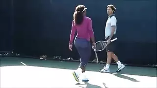 فتاة كبيرة الثدي مع الحمار كبيرة ركوب ديك كبيرة