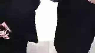 جنس صريح في الشارع: بنات محجبات في مداعبة جماعية