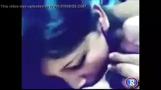 فتاة مثيرة في جنس صعب مع قذف على الصدر